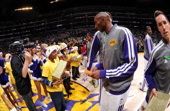 足球比赛中 足球比赛中