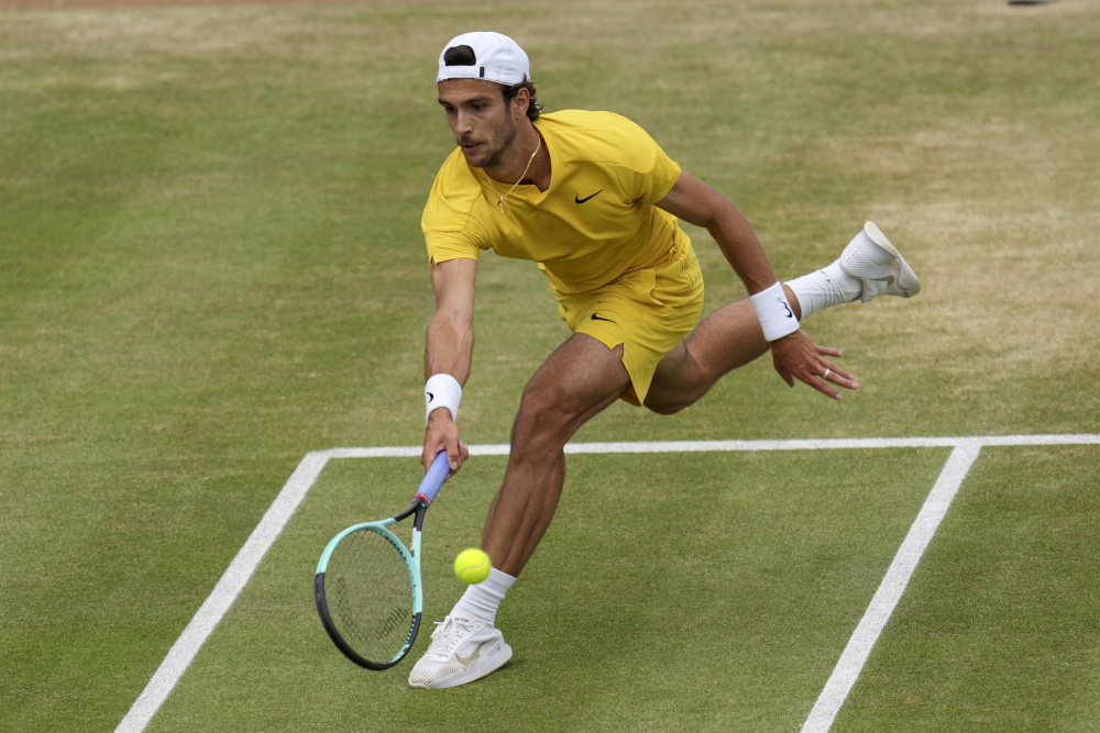 望在中场构 望在中场构