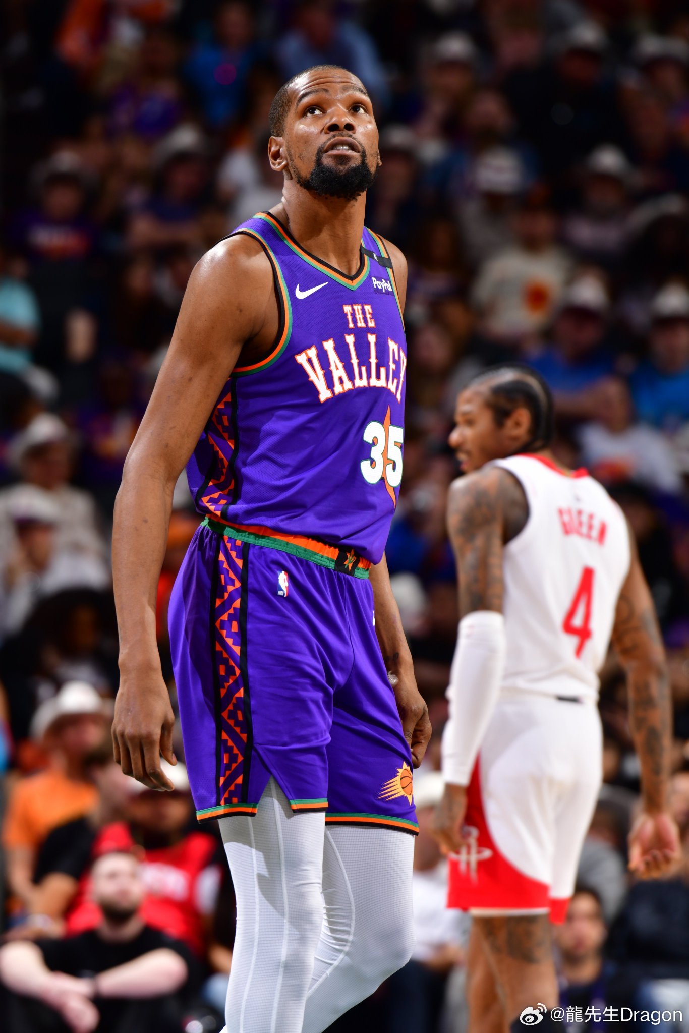 他开始展现 他开始展现